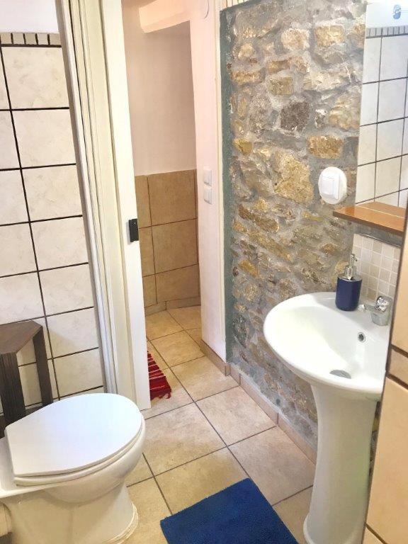 Casa Lela 3...Hydra Lejlighed Míloi Eksteriør billede